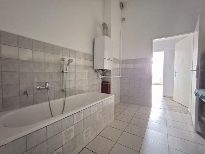 2-Zimmer-Wohnung mit 88 m² im 1. OG – unrenoviert – Foto 9