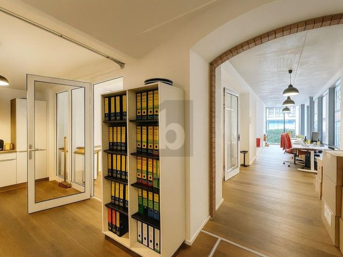 MODERNE BÜROETAGE IN BESTER LAGE – Foto 1