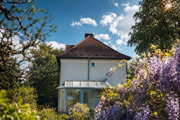 Casa bifamiliare con ampio giardino in posizione tranquilla a Niederschönhausen