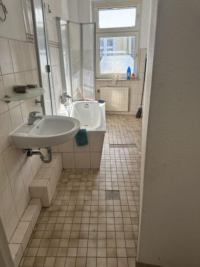 Geräumige 3 Zimmer Wohnung in Schwerte Mitte – Badezimmer