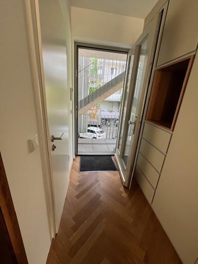 TOPLAGE Innenstadt - Exklusives 1 Zimmer Apartement möbliert mit Einbauküche – Flur