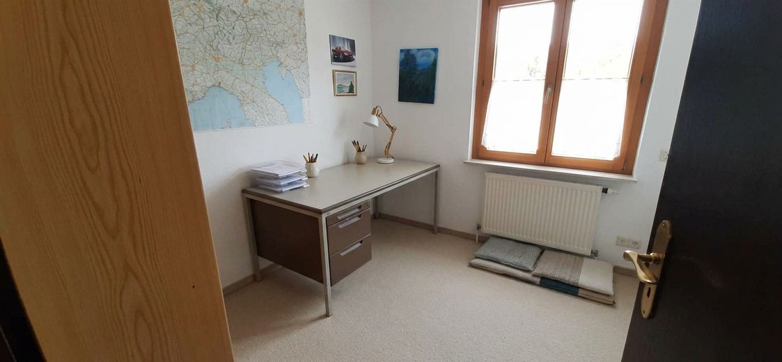 Schlafen 2 / Büro im GG