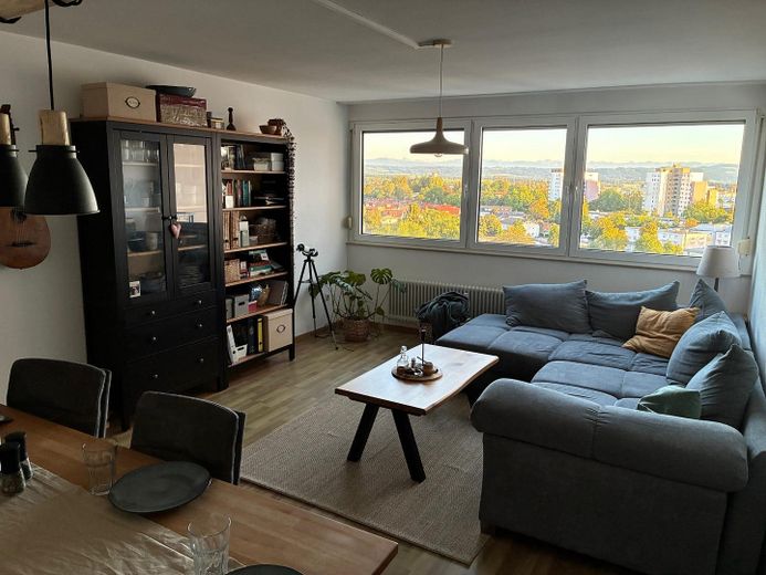 Alpenblick über Wangen: Großzügige 3-Zimmer-Wohnung modern aufgemacht im 9. OG mit Balkon – Zdjęcie 2