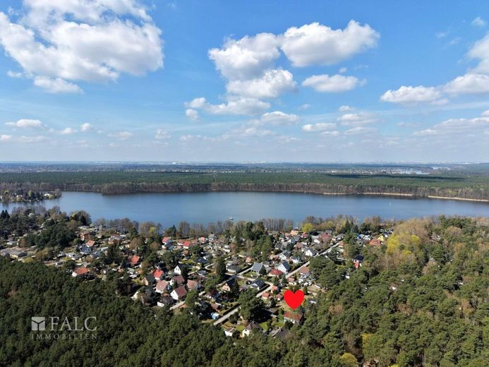 **Charmantes Einfamilienhaus in Seenähe**- FALC IMMOBILIEN – Übersicht