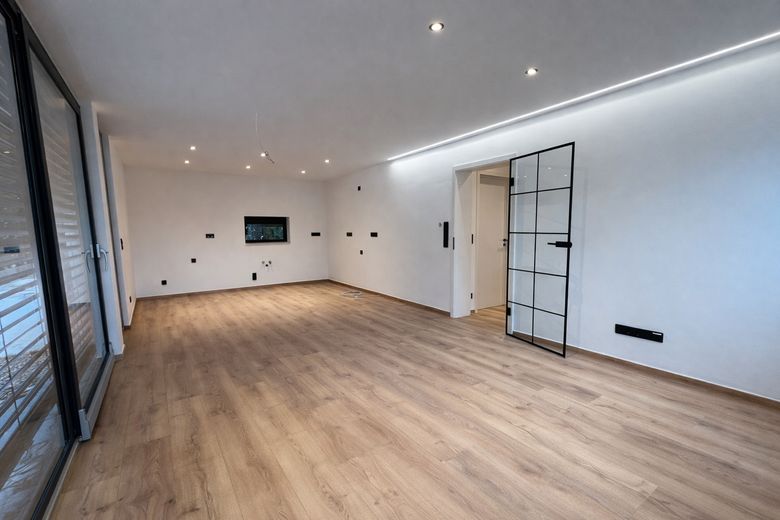 Wohnenzimmer + Küche EG