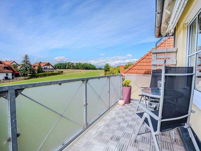 Maisonette mit besonderem Wohngefühl – 85 m², Balkon mit freiem Blick & Stellplatz – Balkon