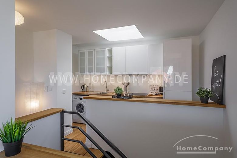 Wunderschöne, voll möblierte 2-Zimmer-Wohnung über zwei Ebenen mit herrlicher Dachterrasse in Moosach – 8b7c010025bf61ef7fe1dde7d33e9c3265e9970c.jpg