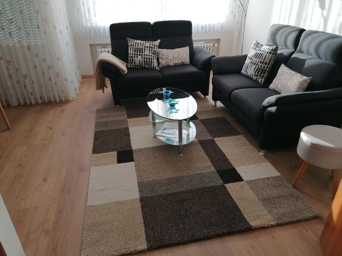 Güvenli sermaye yatırımı: Popüler bir tatil bölgesinde tam mobilyalı daire. – Wohnzimmer
