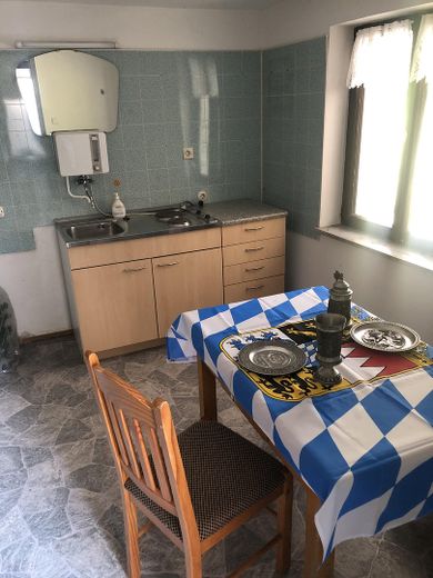 Einfamilienhaus mit Garten und eigenem Bachzugang !! – Küche im Kellergeschoss