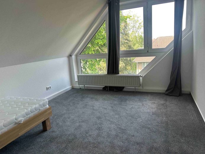 Komfortwohnen mit Ausblick - Ruhig und Zentrumsnah – Zimmer 1 - obere Etage