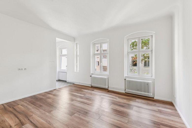 Helle 1-Zimmer-Wohnung, 2026 renoviert, sofort bezugsfrei in Berlin-Neukölln – Wohnraum