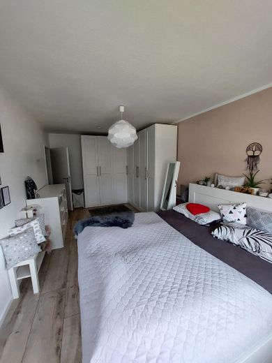 yenilenmiş 3 odalı daire 84qm,bodrum,balkon,park yeri 30853 Alt-Langenhagen'da – Fotoğraf 21