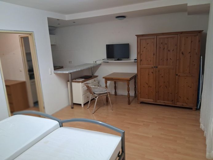 Zimmer links