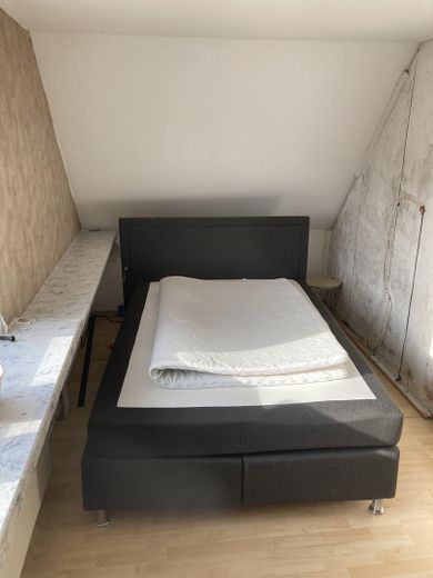 Großes 1 ZKB Apartment – Schlafbereich