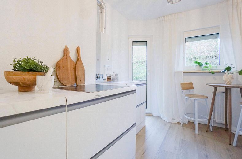 Mitten in der Stadt – helle 3-Zimmer-Wohnung mit guter Verkehrsanbindung- provisionsfrei – Küche