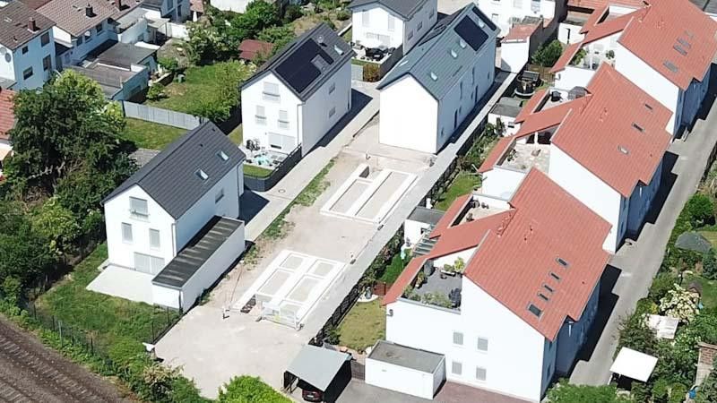 Kompaktes Stadthaus in kleinem Neubaugebiet mit eigenem Garten und Top-Anbindung in Worms-West – Luftaufnahme