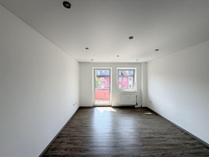 Erstbezug nach Sanierung: Helle 3-Zimmer-Wohnung mit Stellplatz& Keller – sofort bezugsfrei – Arbeits-Gästeo.Kinderzimmer.1
