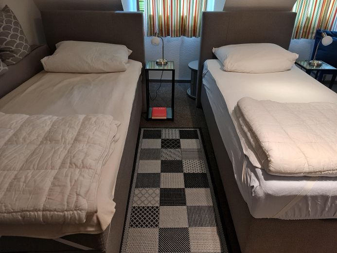 2. Schlafzimmer DG