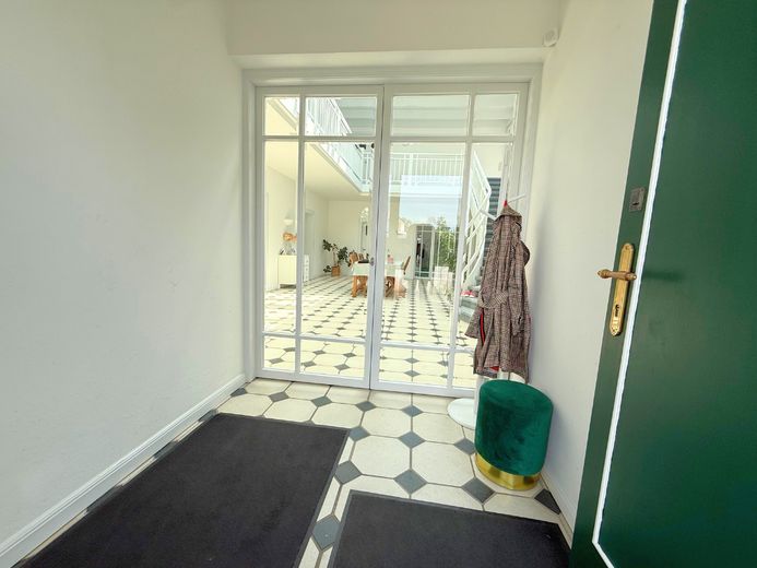 Villa esclusiva progettata da un architetto con vista libera sui prati dell’Ilmenau – Windfang