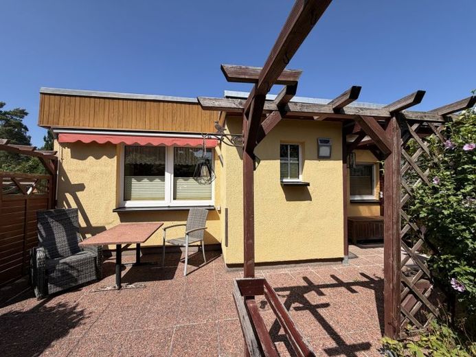 Gut ausgestattetes, gepflegtes Wochenendhaus in Braunsdorf – Foto 1
