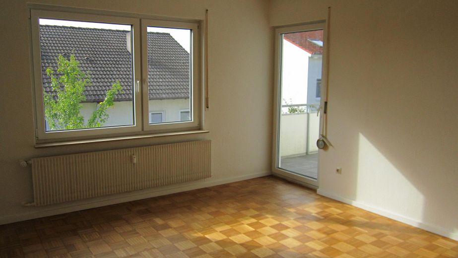 Ruhige zentrale 4,5-Zimmer-Wohnung mit großem Balkon 1. OG Herrenberg Ziegelfeld Wallbox Stellplatz – Schlafen