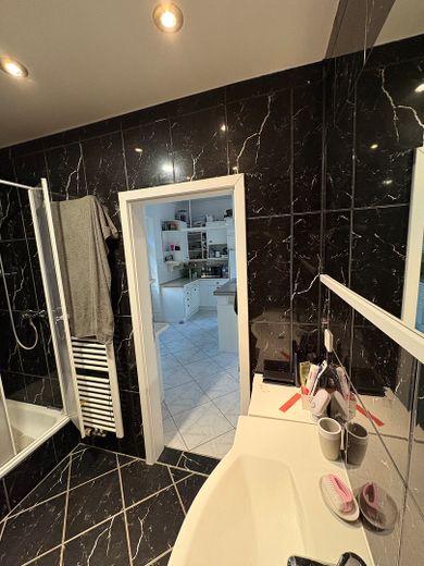 Bad/ Dusche unten