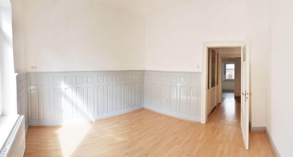 Centrumsnahe Anliegerstrasse, mit eigenem Garten – Zimmer III