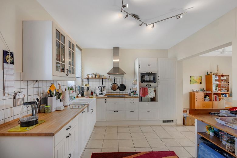 Casa unifamiliar espaciosa con 162 m² y jardín en Wachtberg-Werthhoven – Küche