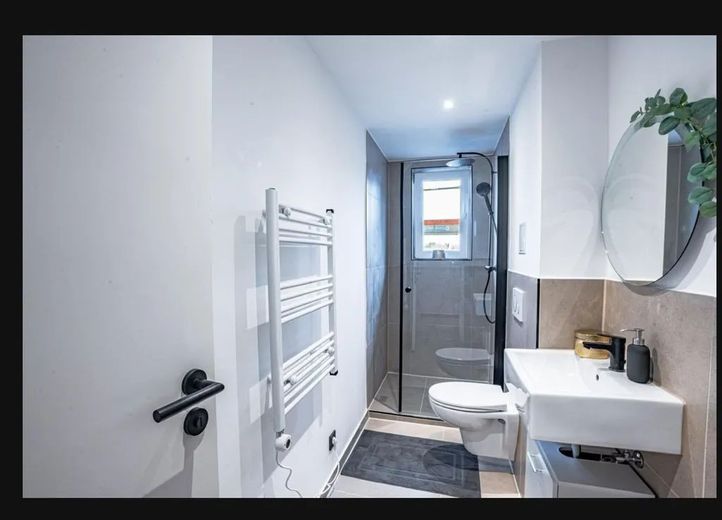 Perfekt für 3 Freunde: Möblierte Wohnung mit Balkon in München – 988871a2-2615-42f8-a2e3-78941…