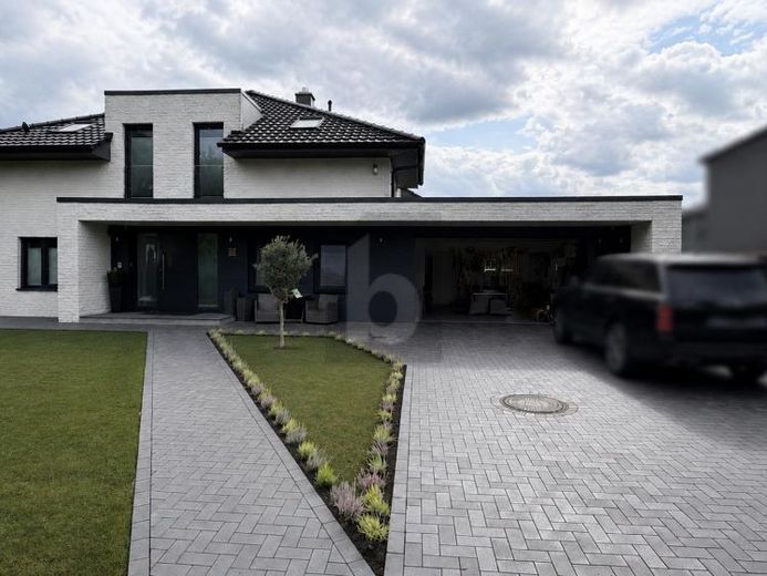 DARF ICH VORSTELLEN: IHRE ARCHITEKTEN-VILLA – Foto 1