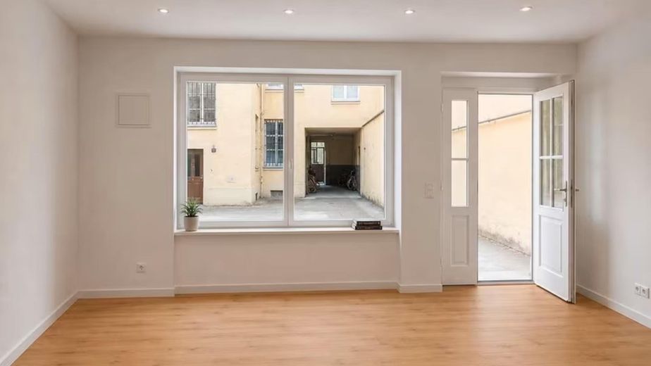 Urbaner Rückzugsort in Haidhausen, Hochwertiges Design-Loft mit separatem Cityoffice – Office / Hobbyraum mit viel Li