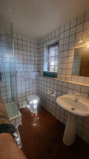 Historische Hofreite, wohnen der besonderen Art. Verkauf Provisionsfrei. – Gäste WC EG