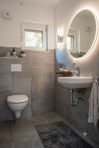 Modernes Neubauhaus mit Garten nahe Falkenhagener See – Gäste WC EG - KI
