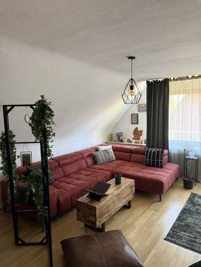 Lichtdurchlüftete 95m² Wohnung im Herzen von Eilendorf – Wohnzimmer
