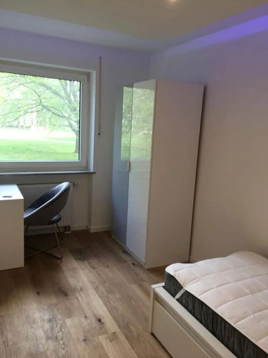Geräumiges Zimmer in harmonischer WG  / Solothurnerstraße 28 / EG / WE17 / Zi.2 – Foto 1