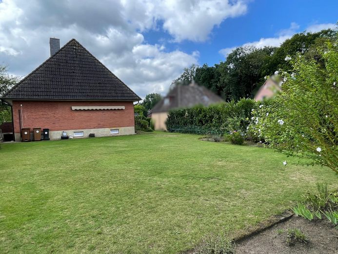 Garten Blick Süd auf Nordseite