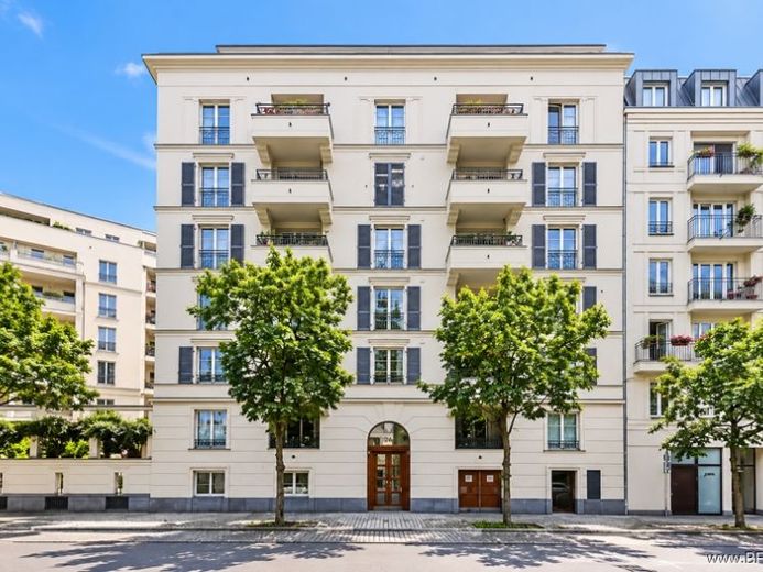 Wooncomfort aan de Spittelmarkt – stijlvolle 5-kamerwoning met terrasbalkon – Foto 1