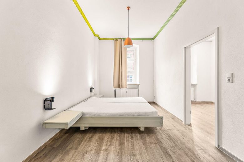 Schlafzimmer 1