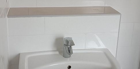 Waschbecken inkl Ablage
