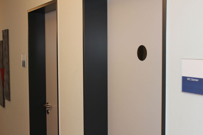 Oficina en alquiler en Brinkum – Toiletten