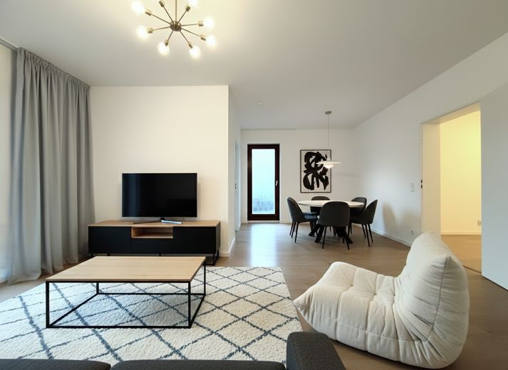 Wohnzimmer 3 (KI möbliert)