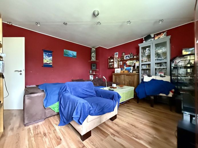 Fröndenberg: Eigentumswohnung schlicht und einfach - Perfekt für Singles oder Kapitalanleger! – Wohnbereich