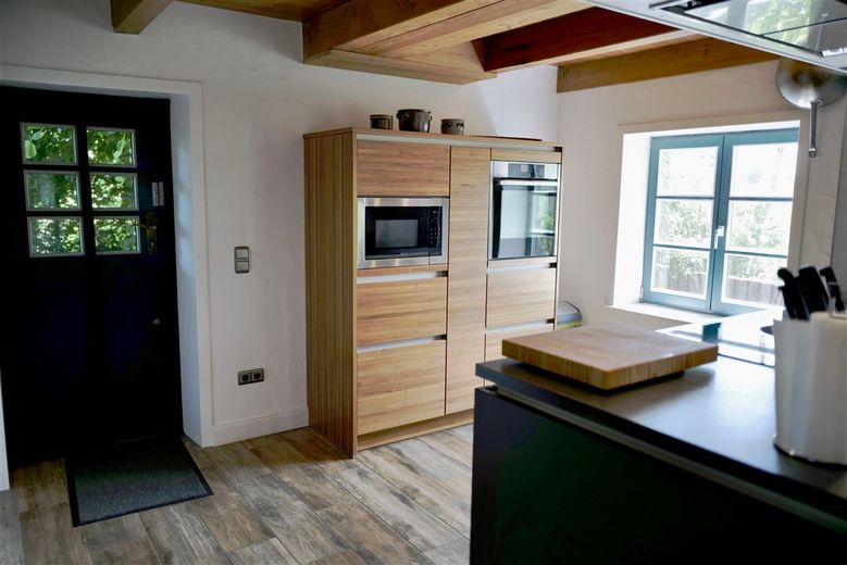 Küche mit Ausgang zur Frühstüc