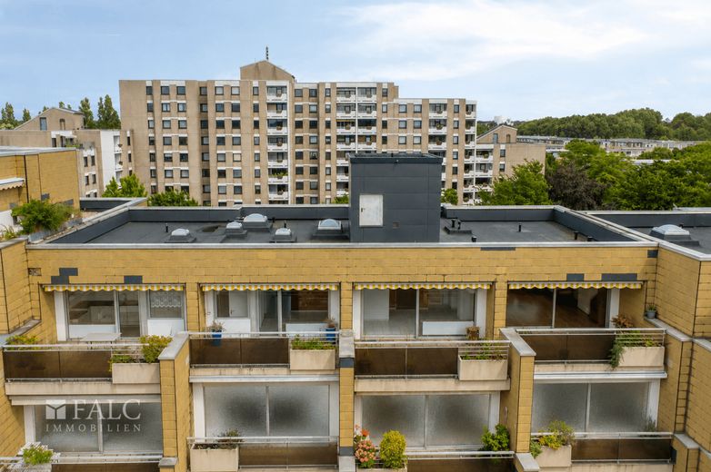 Penthouse a Köln-Weiden - ascensore, garage sotterraneo e fantastica terrazza sul tetto – Außenansicht