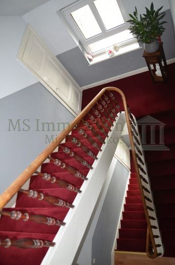 *** Historischer Altbau mit Stil: Voll vermietetes Dreifamilienhaus in Worms *** – 2. OG/DG Treppenhaus