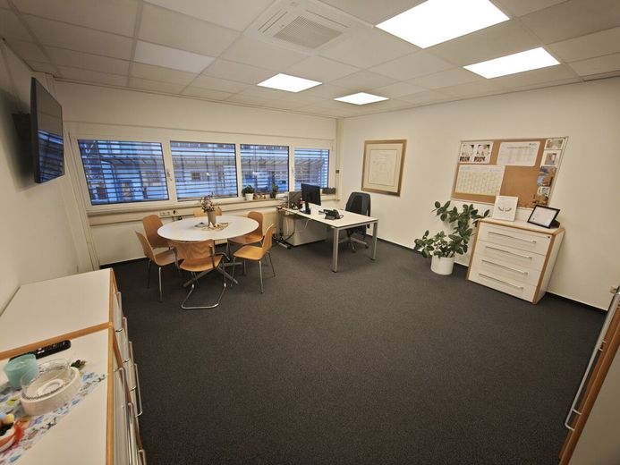 Attraktives Investment: Büro- und Lagerflächen mit konstanten Mieteinnahmen – Objekt 1 Büro 6