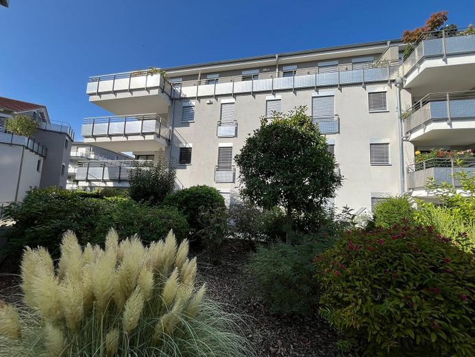 Blick auf den Balkon/ links