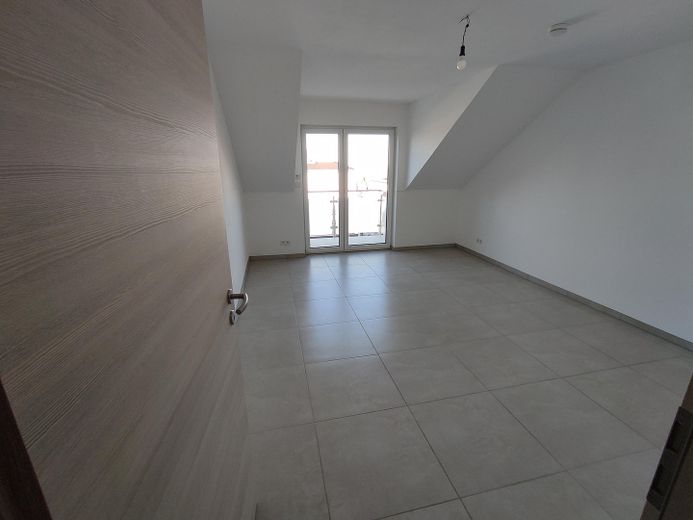 Nowoczesny dom bliźniaczy z panoramicznym widokiem w Kommern | Klasa energetyczna A | Bez prowizji – Foto 15