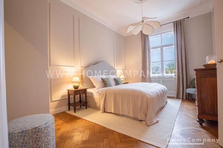***Klassische Eleganz in vollendeter Form – stilvoll sanierte Altbauwohnung mit Balkon in Bestlage Altbogenhausen – cf933a1d1d77d4afa54fe3fcd702bc6b49242e72.jpg