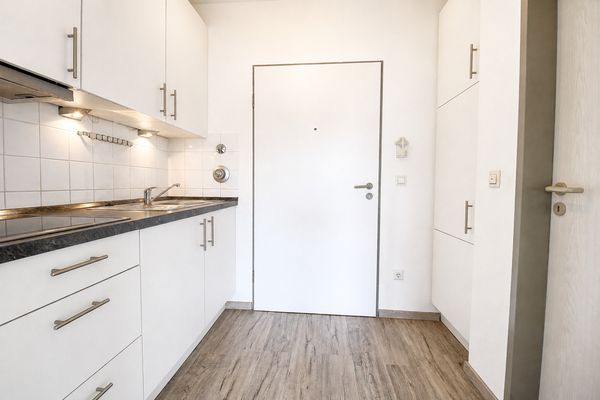 Капіталовкладення в центрі Падерборна — 1-кімнатна квартира з терасою, кухнею та паркомісцем